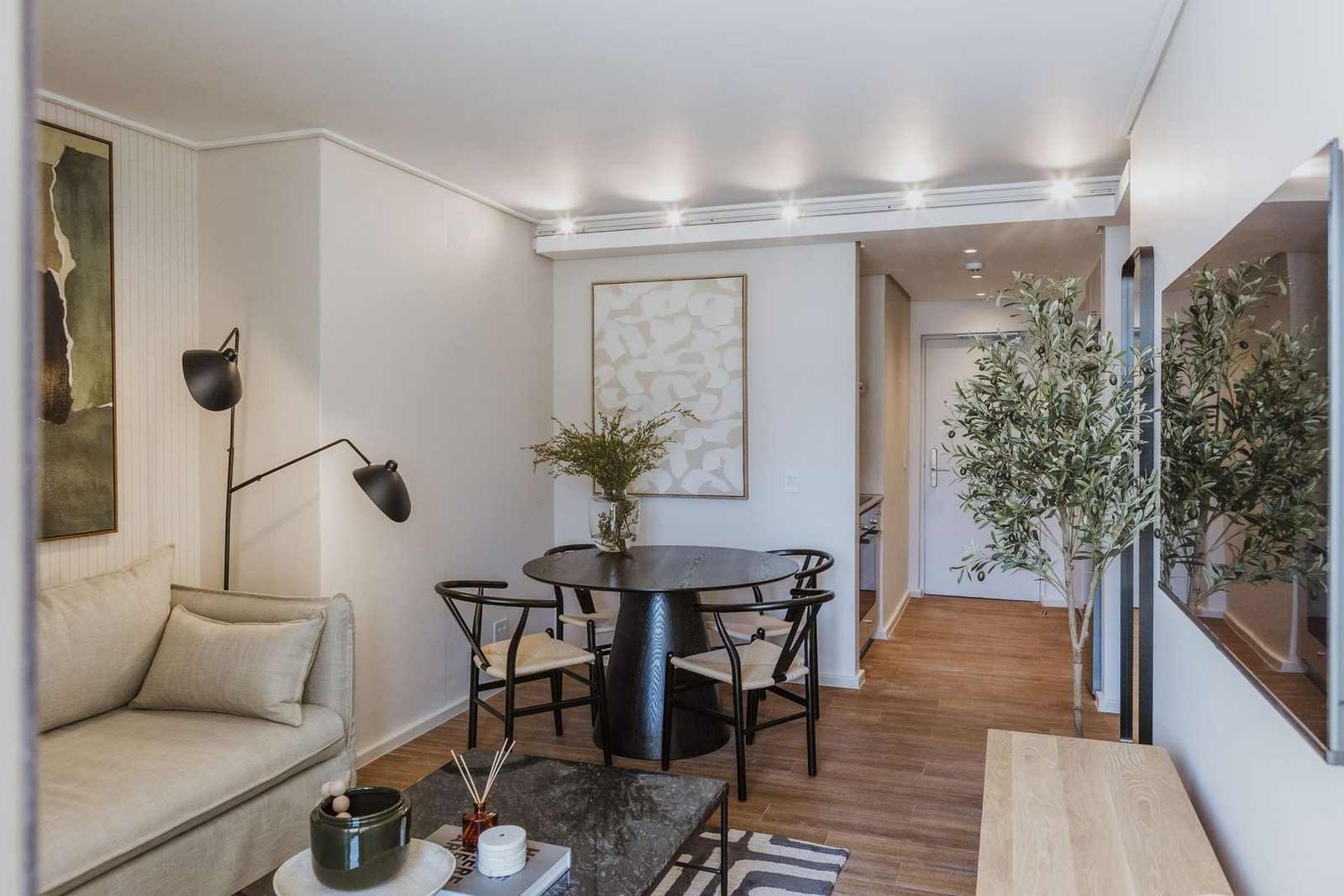 Dolce Vita, interior view 3